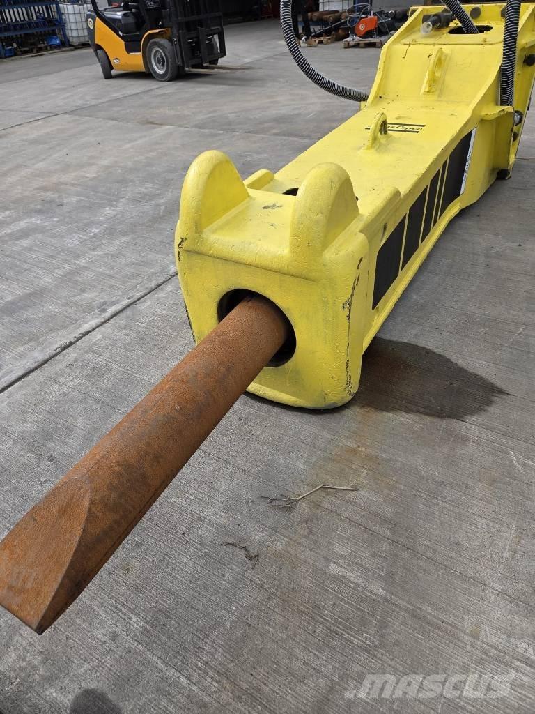 Atlas Copco HB 7000 Āmuri/Drupinātāji