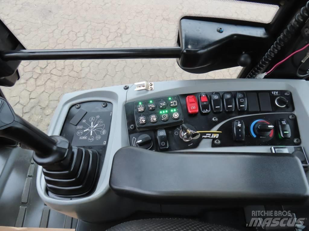 CAT 908M Iekrāvēji uz riteņiem