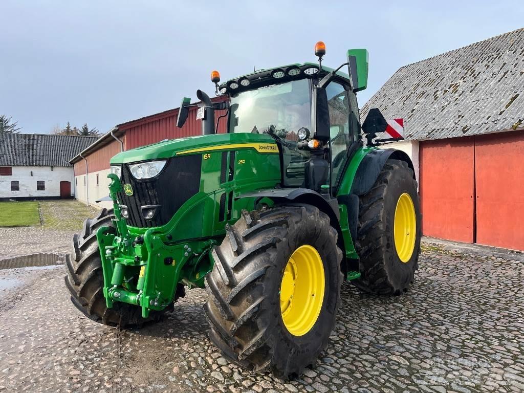 John Deere 6R 250 Traktori