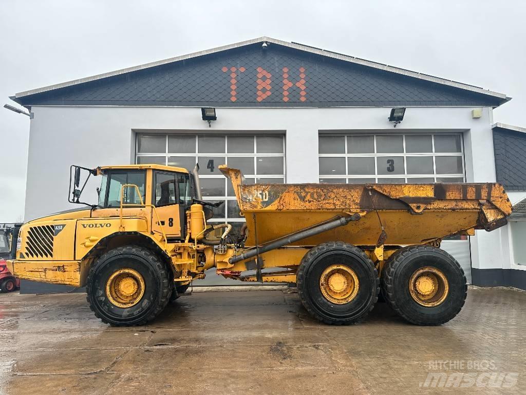 Volvo A 25 D Nr.8 Artikulētie pašizgāzēji