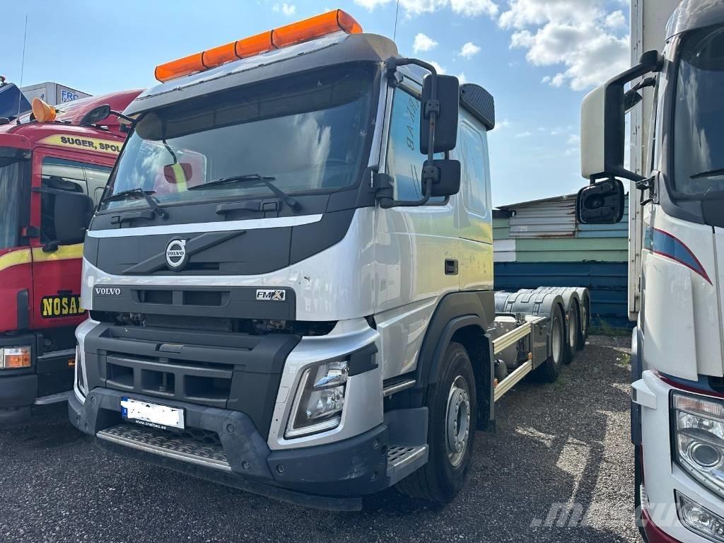 Volvo FMX 8X4*4  4132 Šasija ar kabīni
