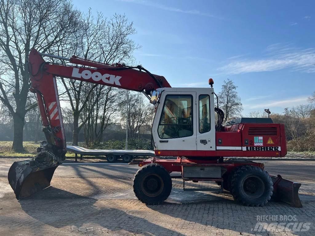 Liebherr 902 Ekskavatori uz riteņiem