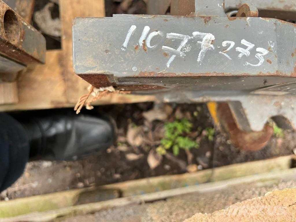 Fendt Pick Up Hitch Cits traktoru papildaprīkojums