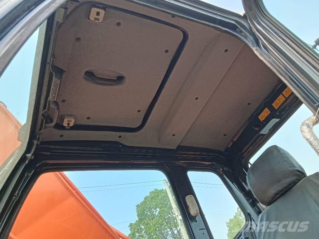 Hitachi ZX 160 Kāpurķēžu ekskavatori