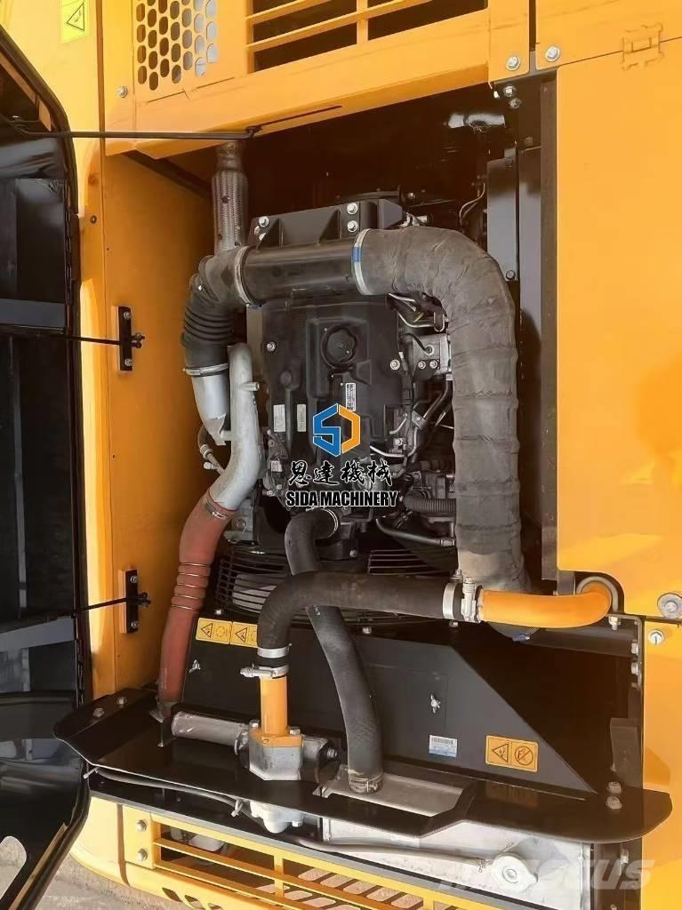 Kato HD 820 V Vidēja lieluma ekskavatori 7 t - 12 t