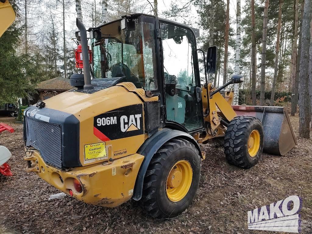 CAT 906 Iekrāvēji uz riteņiem