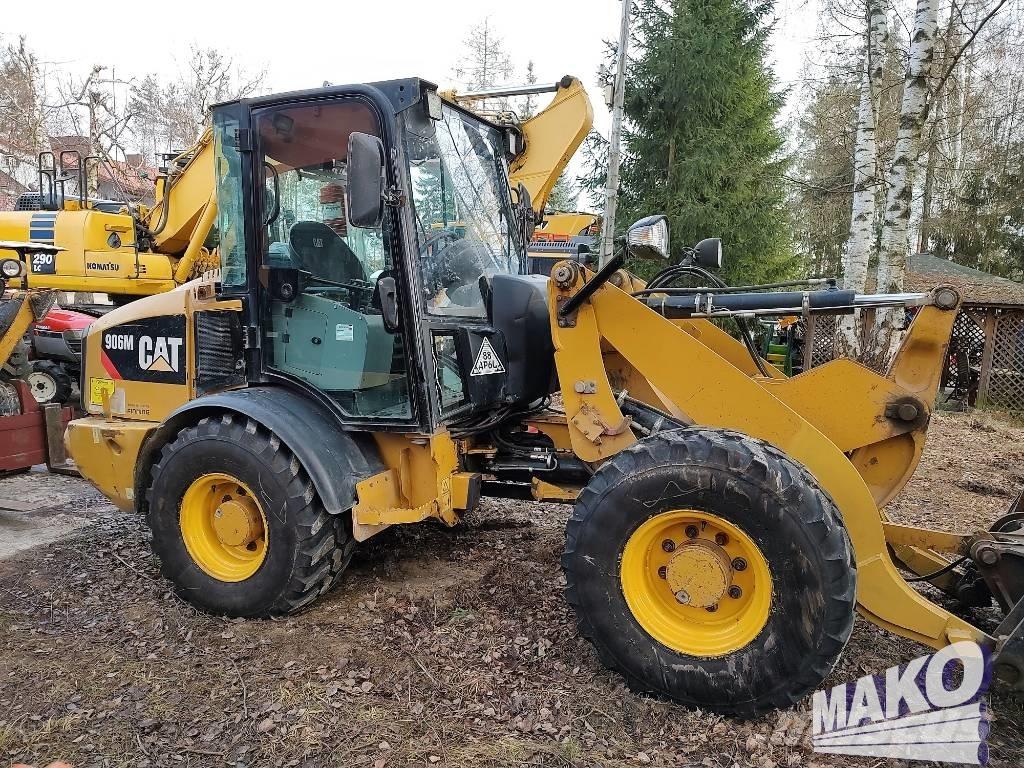 CAT 906 M Iekrāvēji uz riteņiem