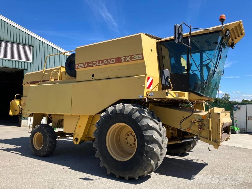 New Holland TX 36 Ražas novākšanas kombaini