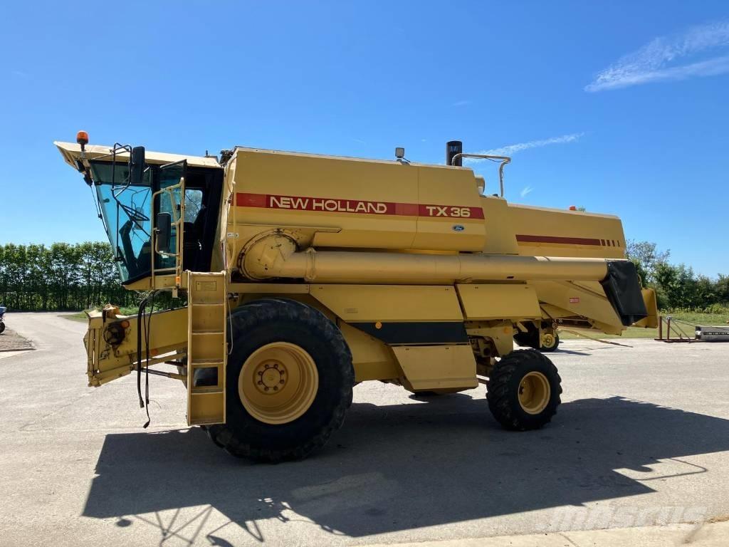 New Holland TX 36 Ražas novākšanas kombaini