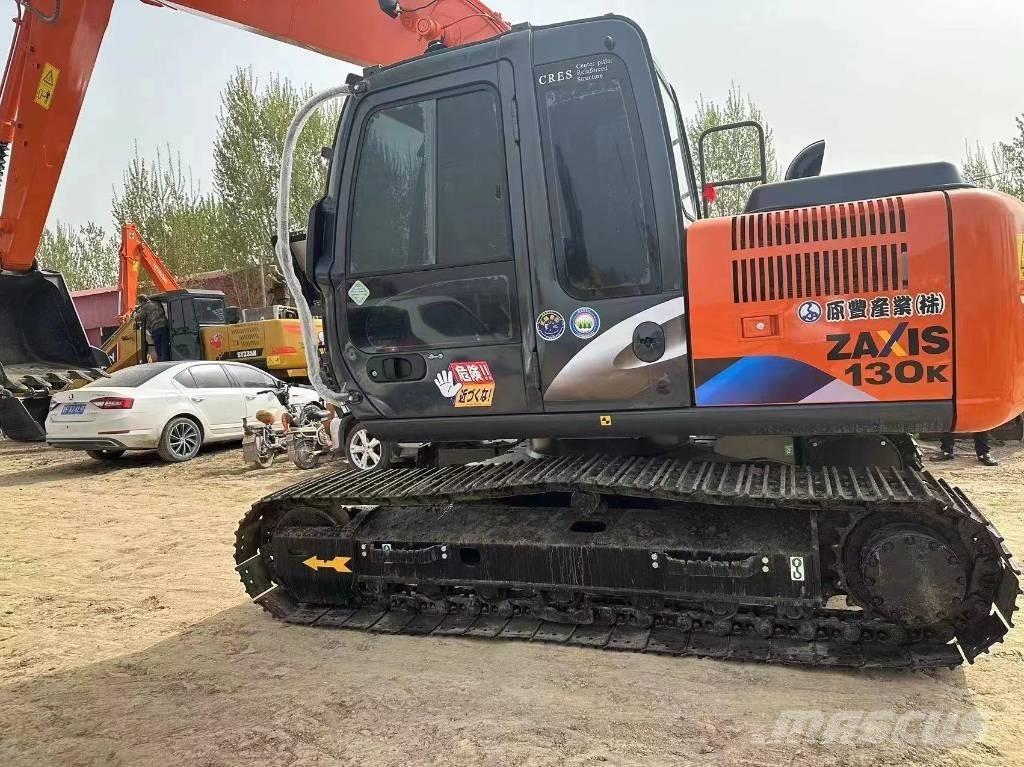 Hitachi 130 Kāpurķēžu ekskavatori