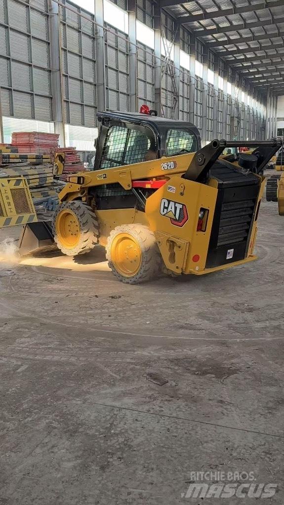 CAT 262 D Lietoti riteņu kompaktiekrāvēji