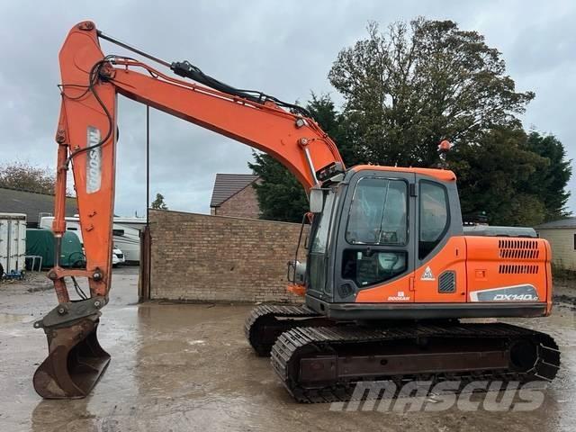 Doosan DX 140 LC-3 Kāpurķēžu ekskavatori