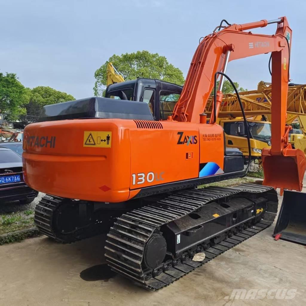 Hitachi ZX 130 Kāpurķēžu ekskavatori