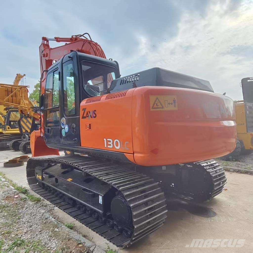 Hitachi ZX 130 Kāpurķēžu ekskavatori