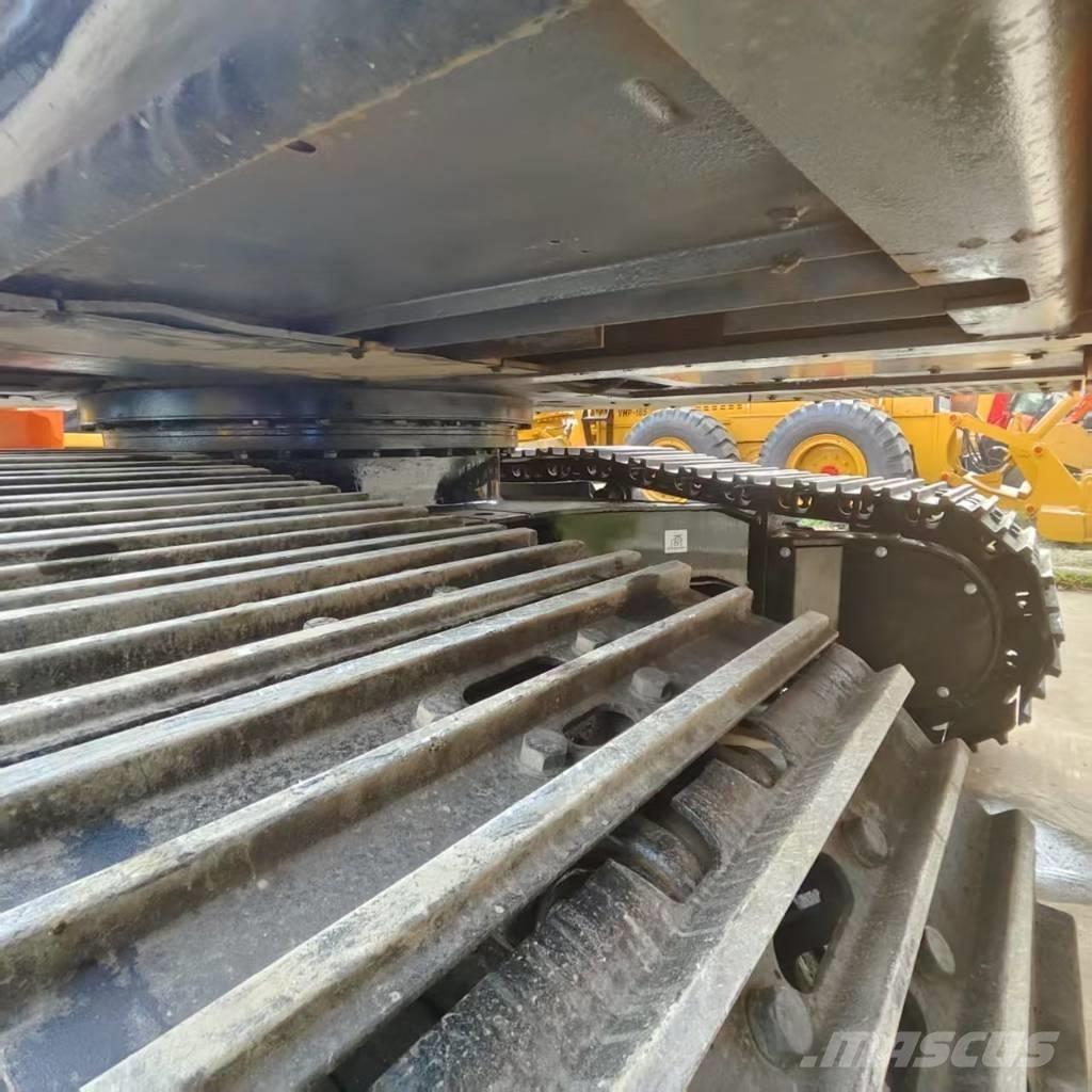 Hitachi ZX 130 Kāpurķēžu ekskavatori