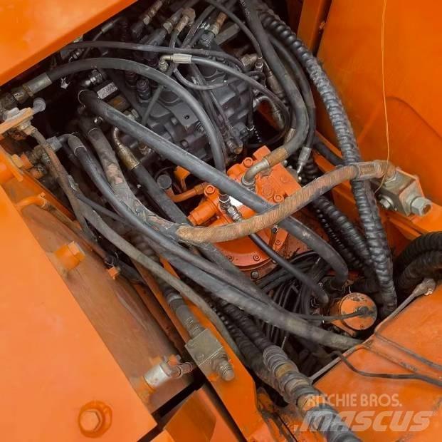 Doosan DH150W-7 Ekskavatori uz riteņiem
