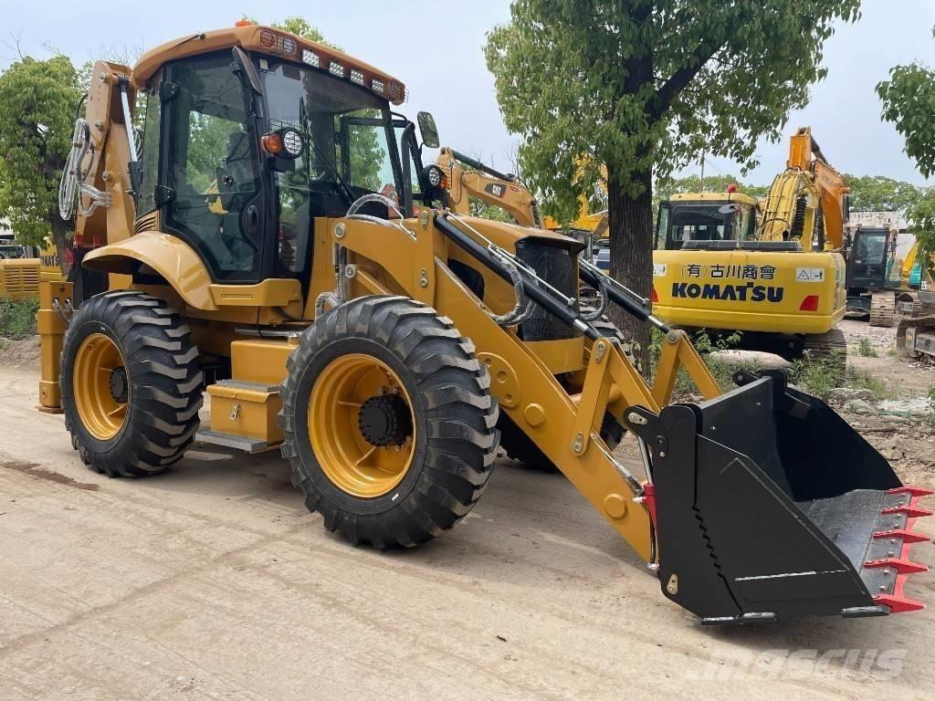 JCB 4 CX Ekskavatori-iekrāvēji