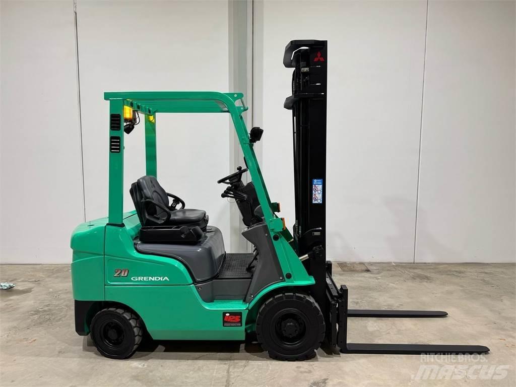 Mitsubishi FD20NT Tehnika ar dīzeļa dzinēju