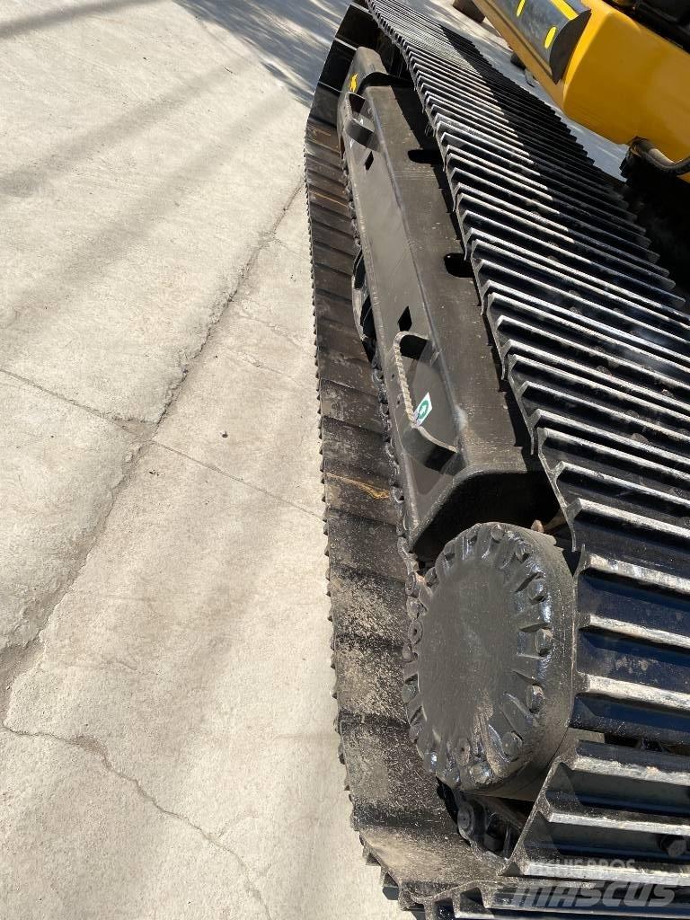 CAT 320 D Kāpurķēžu ekskavatori