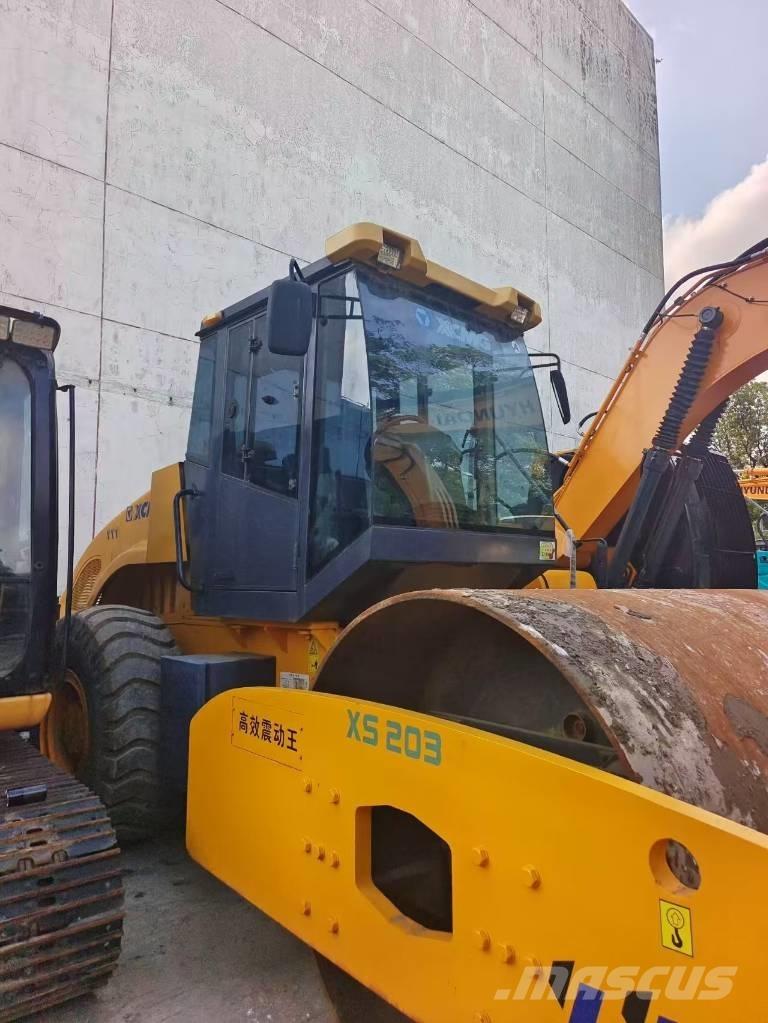 XCMG XS 202 J Vienvalča grunts veltņi