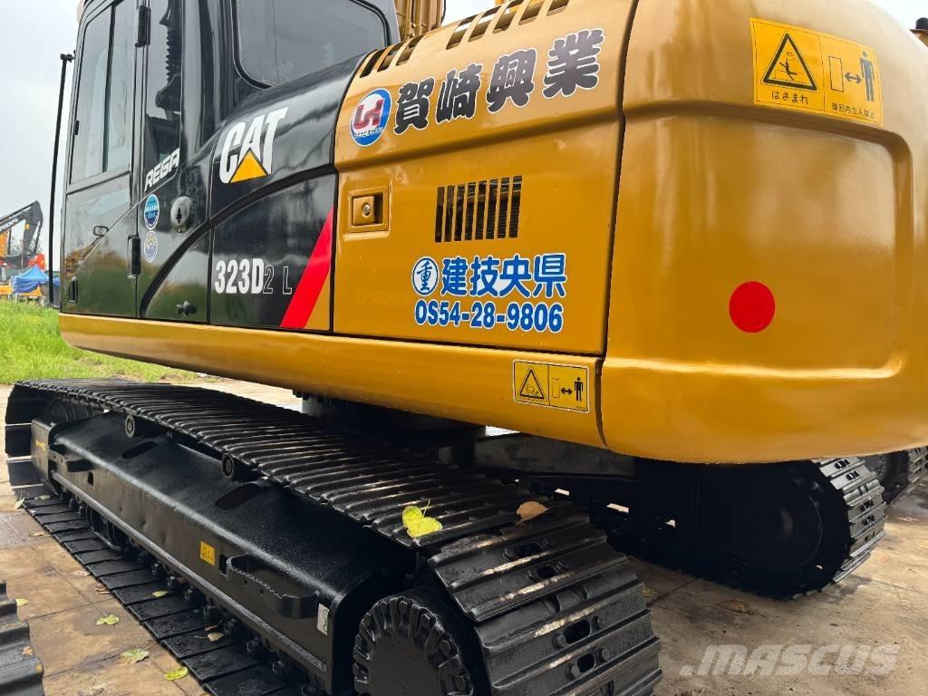 CAT 323D2 Kāpurķēžu ekskavatori