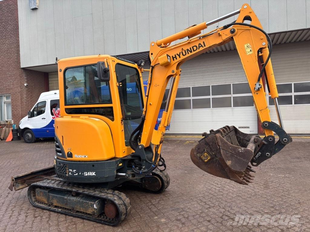 Hyundai 25 Z-9A Mini ekskavatori < 7 t