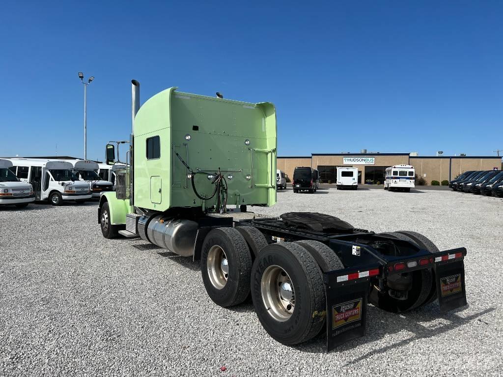 Peterbilt 389 Vilcēji
