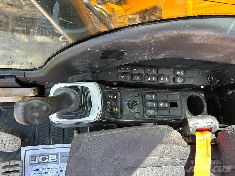 JCB JZ140 Kāpurķēžu ekskavatori