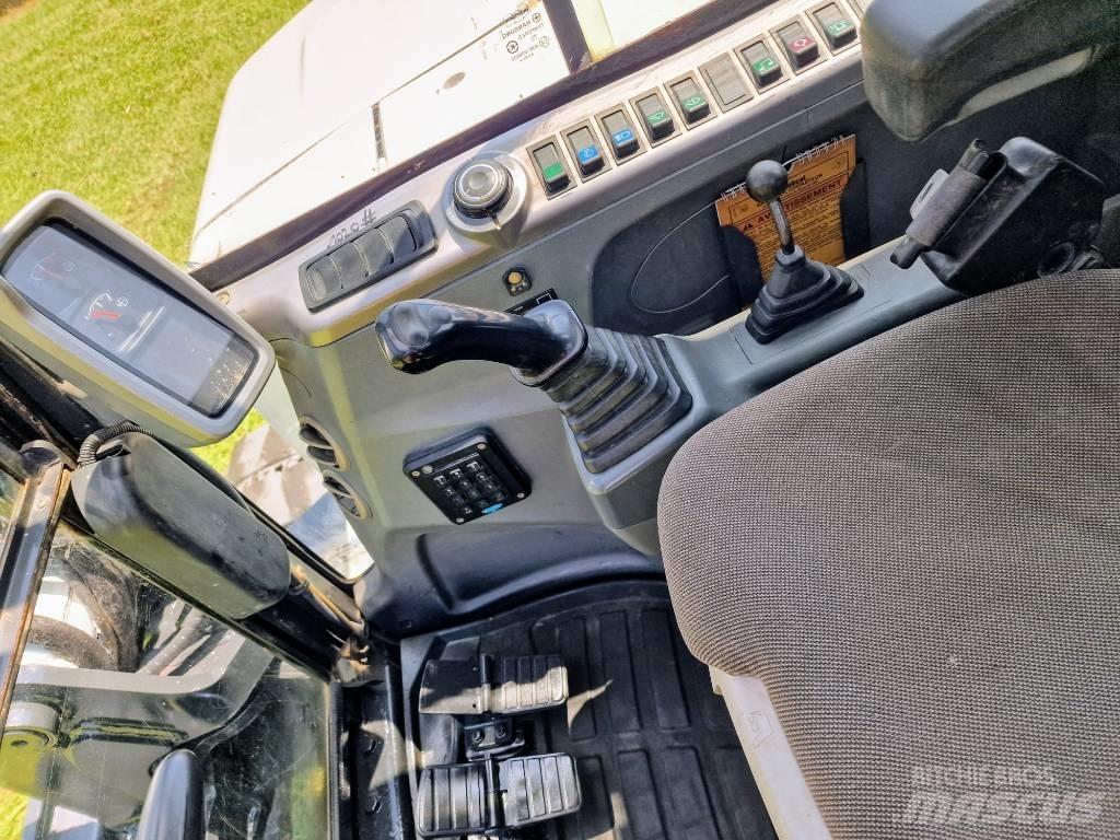 Bobcat E 80 Vidēja lieluma ekskavatori 7 t - 12 t