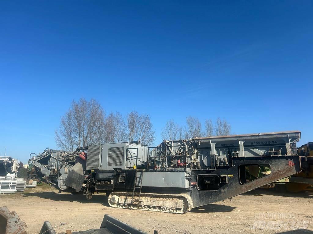 GIPO R100 FDR GIGA Mobilie drupinātāji