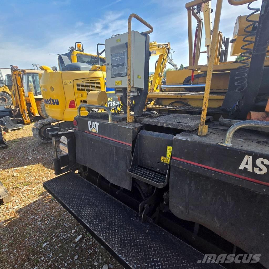 CAT AP 600 Asfalta klājēji