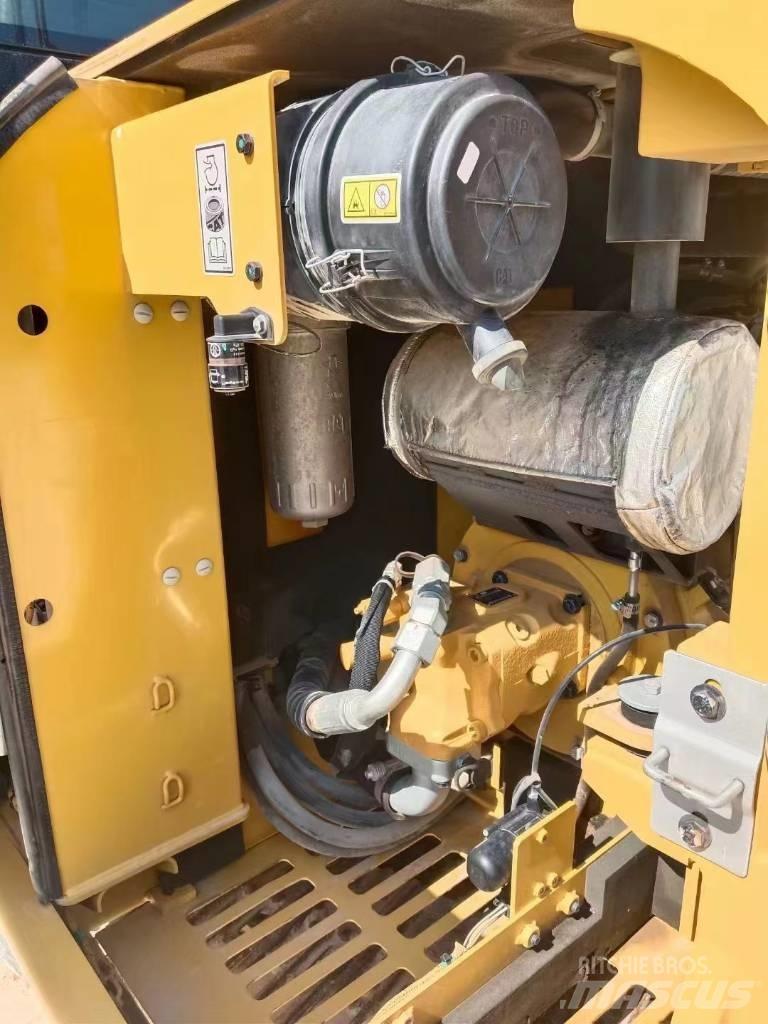 CAT 305.5 E2 Mini ekskavatori < 7 t