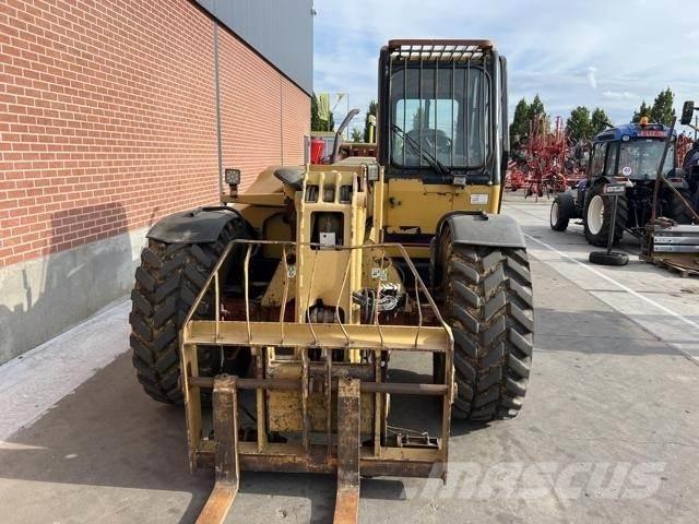 CAT TH62 Lauksaimniecības pacēlāji
