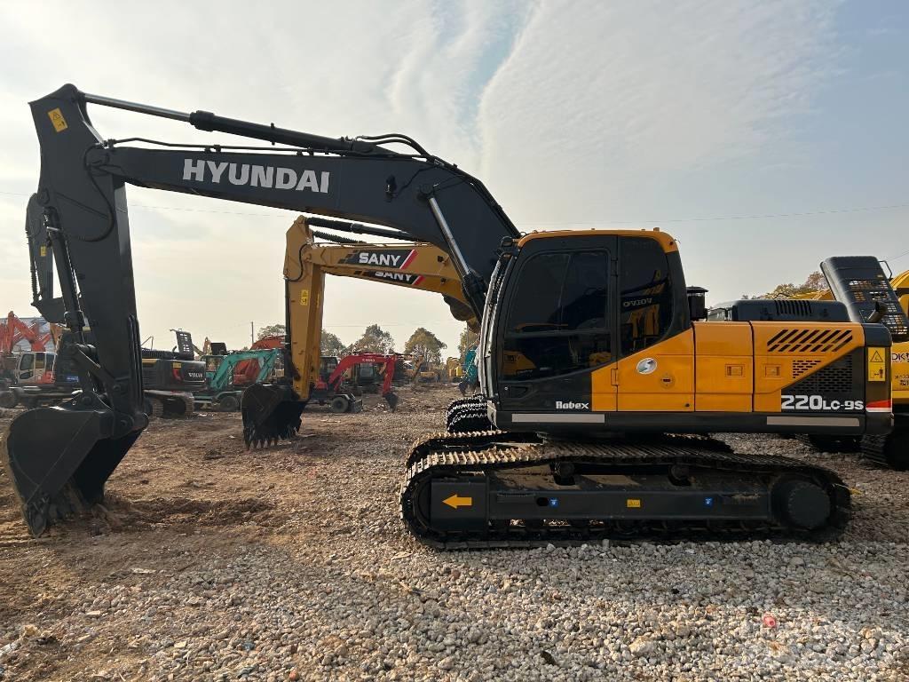 Hyundai R220LC-9S Kāpurķēžu ekskavatori