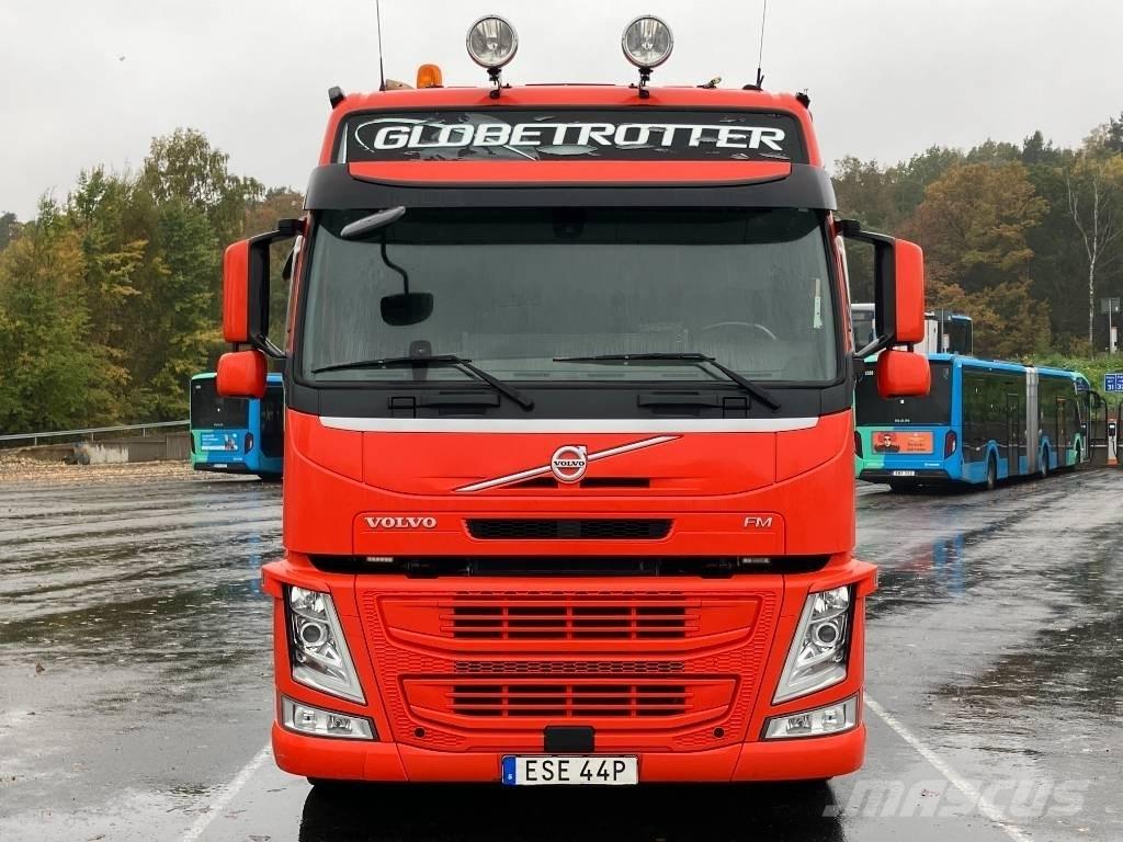 Volvo FM Treileri ar āķi