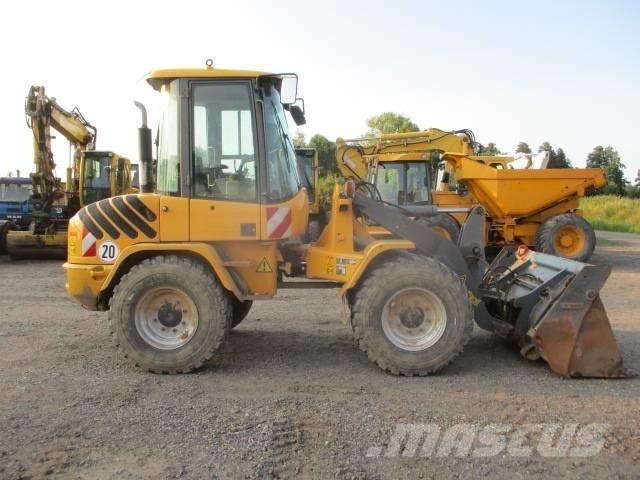 Volvo L 30 B Iekrāvēji uz riteņiem