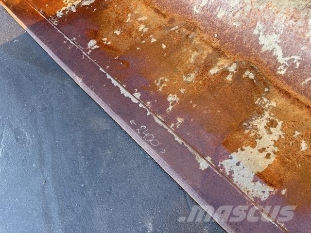 Manitou USED BUCKET Kausi