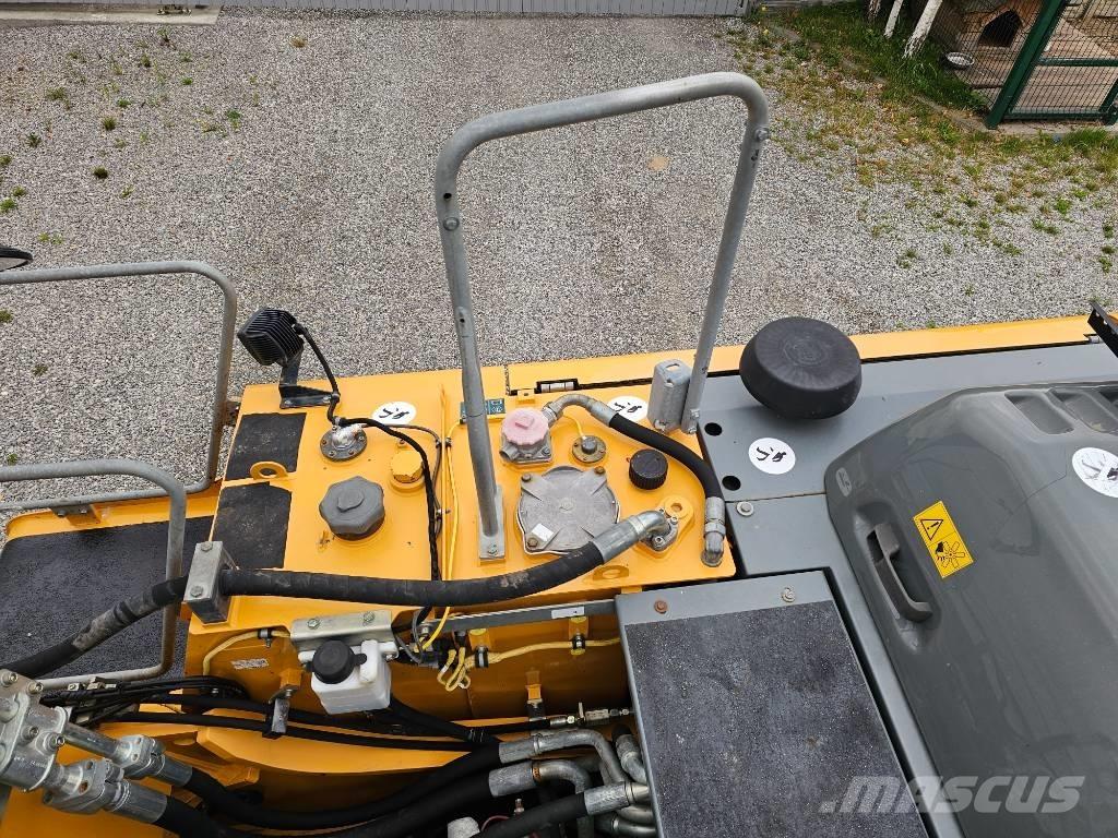 Liebherr R 922 LC Kāpurķēžu ekskavatori