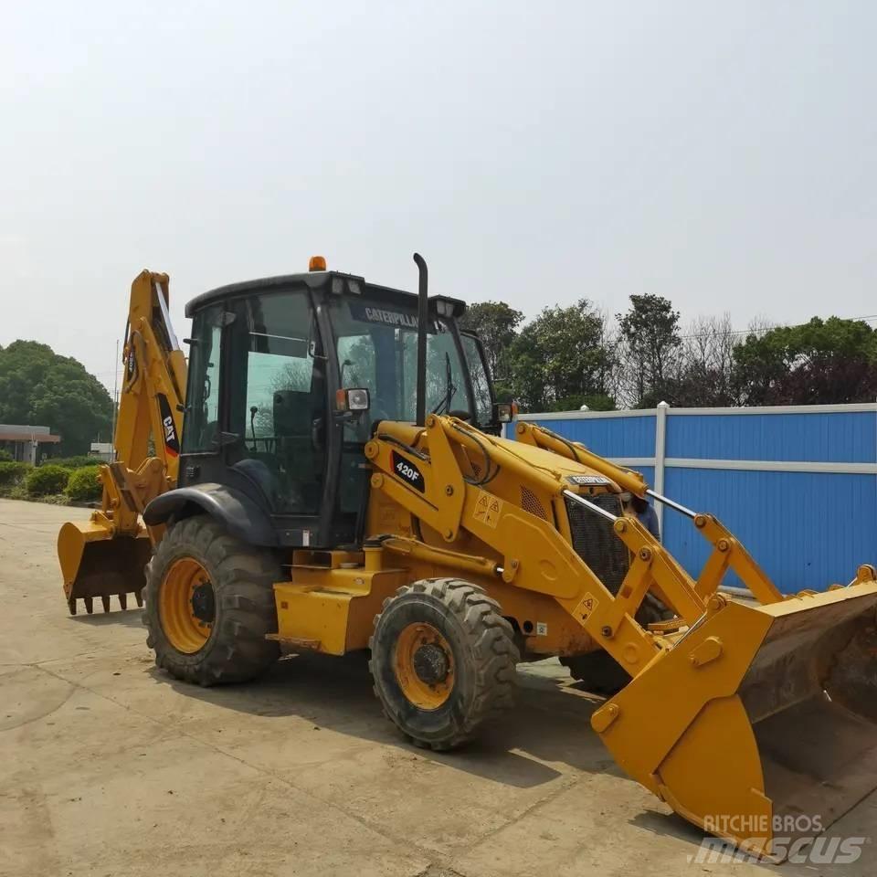 CAT 420 F Ekskavatori-iekrāvēji