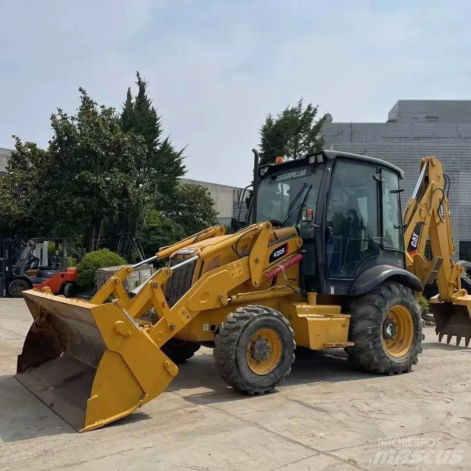 CAT 420 F Ekskavatori-iekrāvēji