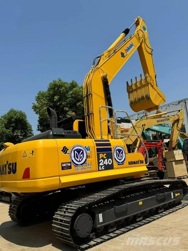 Komatsu PC 240 Kāpurķēžu ekskavatori
