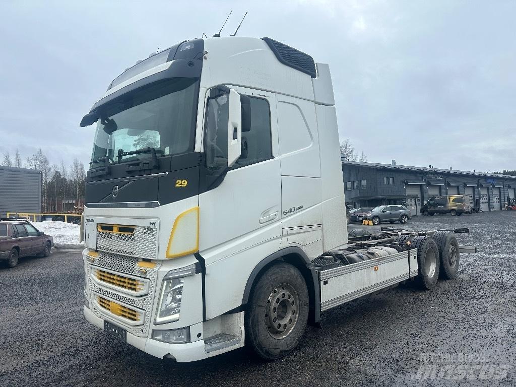 Volvo FH13 540 6x2*4 Šasija ar kabīni