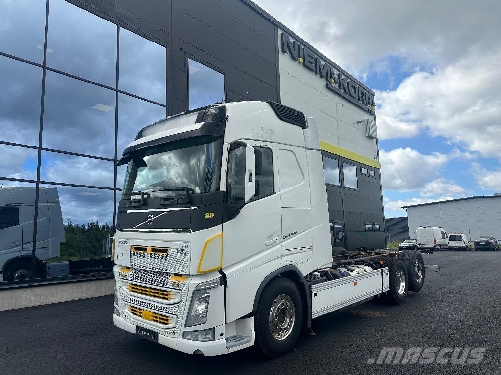 Volvo FH13 540 6x2*4 Šasija ar kabīni