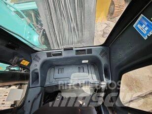 Kobelco SK 200-8 Kāpurķēžu ekskavatori