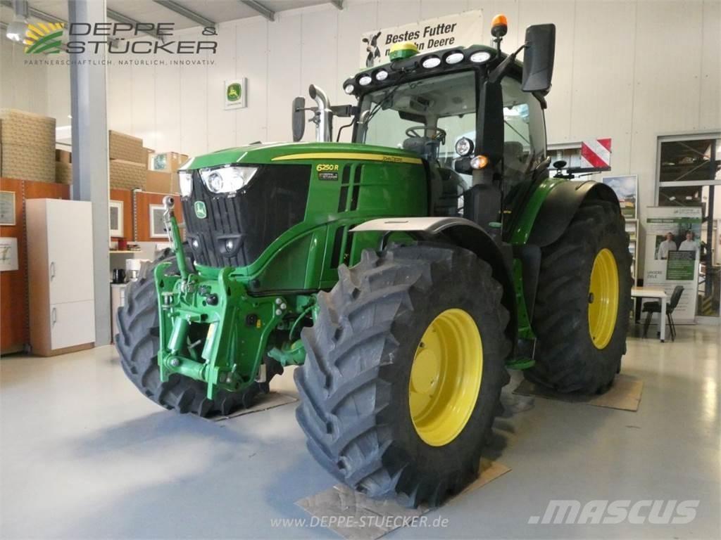 John Deere 6250R Traktori