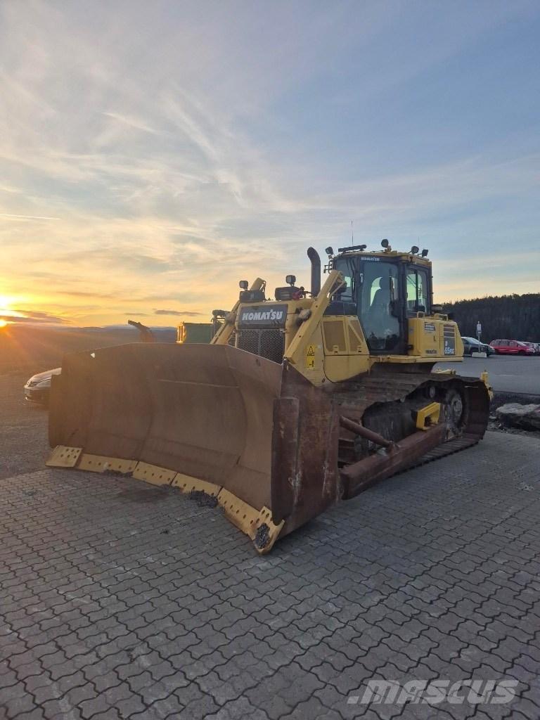 Komatsu D65 pxi Kāpurķēžu buldozeri