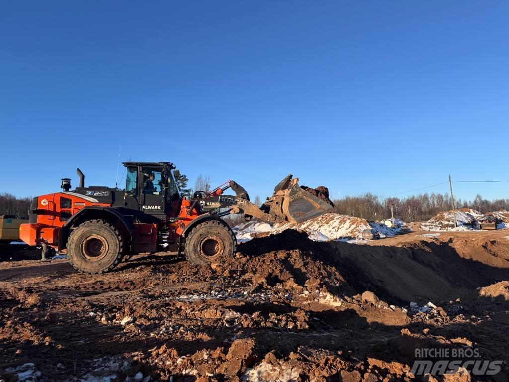 Hitachi ZW 310-7 Iekrāvēji uz riteņiem