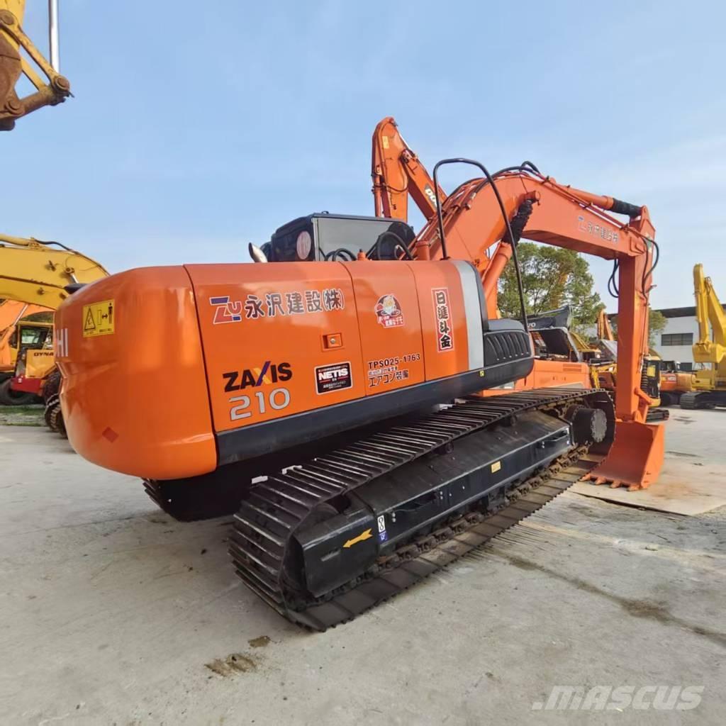 Hitachi ZX 210 Kāpurķēžu ekskavatori