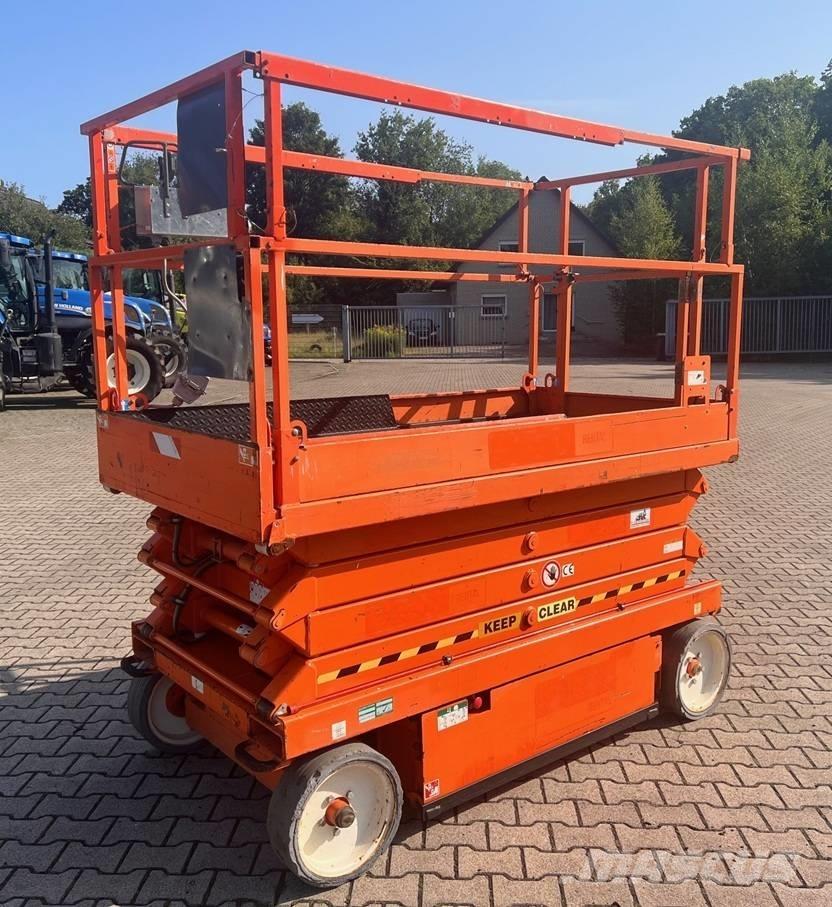 SkyJack SJ III 4626 Šķerveida pacēlāji