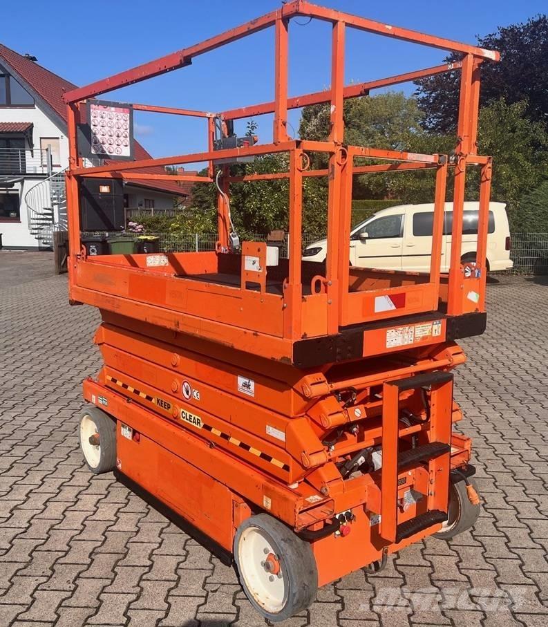 SkyJack SJ III 4626 Šķerveida pacēlāji